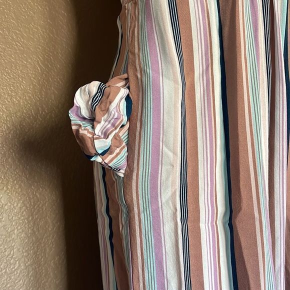 Striped jumpsuit size M - Picture 3 of 9
